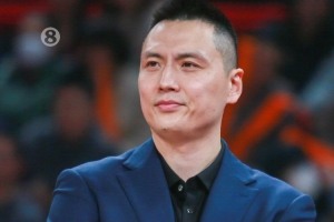 卢伟：季后赛难度提升 需灵活调配阵容