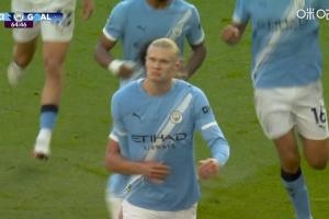 奥赖利横传启动反击，哈兰德后点建功助曼城2-1