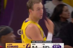 肯纳德赛季场均8.4分 本场首节11分显实力