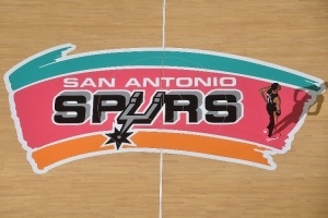 米奇：马刺主场氛围达到巅峰