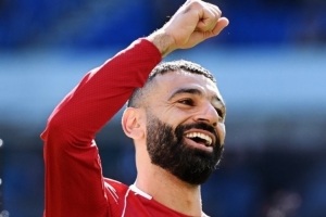 萨拉赫禁区拔头筹，利物浦官方盖章场内MVP