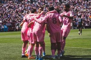 十人合围，迈阿密3-2力克科罗拉多，梅西双响击碎僵局