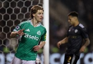 戈登转会战记：拜仁志在必得，纽卡协议待解