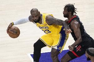 勒布朗领衔湖人首轮取胜 系列赛强势13胜0负续写辉煌