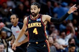 文森特半场替补发挥低迷 仅获1抢断 正负值-3