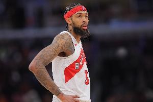 英格拉姆季后赛首秀数据：17分2板4助攻难掩猛龙失利