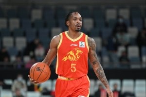 38分+6抢断！小巴里·布朗加时赛独得13分，广厦客场复仇北控