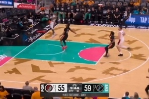 亨德森5分表演 牵制马刺开拓者仅差2分