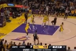 关键跳投！申京投篮命中 火箭追平比分仅剩3分