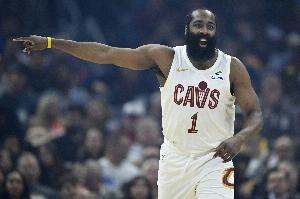 哈登：今日交手皆不满意 仍需打磨