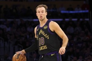 阿门：防守对位失分 肯纳德爆发我需加强