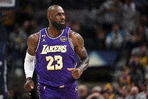 NBA赛事分析：勒布朗半场仅6分 湖人本该15分优势失之交臂