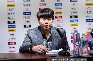 山东男篮力克深圳 邱彪致谢称胜利献给球迷