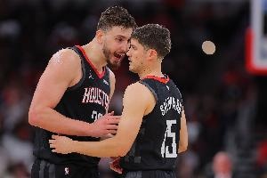 火箭媒体人紧急吹哨：乌度卡当机立断 切勿让谢泼德&申京同日轮休