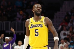 艾顿高效砍下19+11 雷迪克称其是湖人的最强引擎