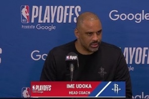 火箭进攻端失误严重，投篮命中率低导致比赛失利