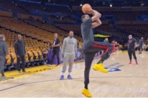 杜兰特点燃热身却休战G1 湖火大战遇变数