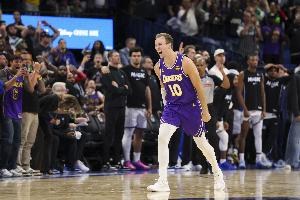 湖媒嘲讽佩林卡：肯纳德砍27分是何神操作