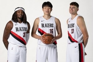 拓记：马刺战前瞻 罗威克林根或犯规 杨瀚森或首秀