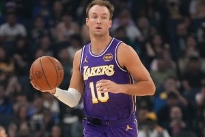 肯纳德助湖人取胜 湖媒：近年最佳交易之一