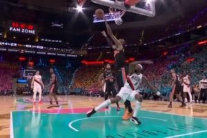 格兰特倒地，文班不退反进，激烈对决现全场