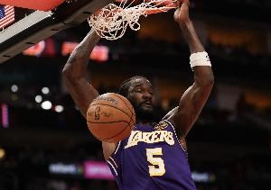 艾顿战意高昂：拼尽全力为紫金