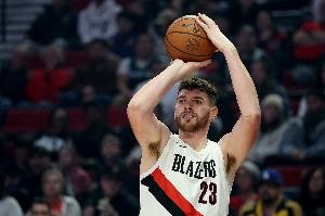 克林根被爆冷！半场12分钟2分耻辱战，马刺展现统治力