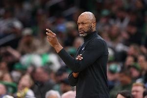 莫斯利：活塞风格硬朗 激烈对抗是特色