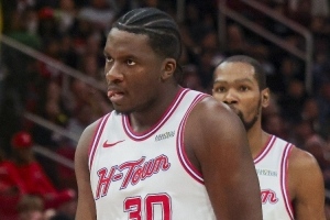 卡佩拉：无人能替杜兰特 希望他尽快回归助战