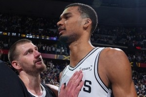 文班亚马或成约基奇接班人 加内特解读其打法