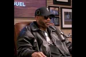 如何防库里？麦迪：在三分线外就开始贴防 让他进入协防区域