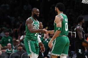 单节9中7！杰伦·布朗强势发挥助绿军领先24分