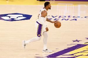 斯玛特15分8助攻，三分罚球成软肋