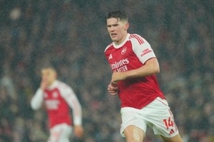 阿森纳首发策略：以守为主，进攻球员或成变数