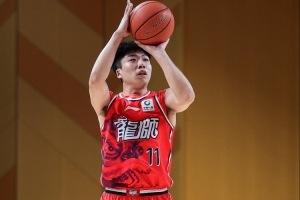 刘颜诚成广州胜因！27分18中9 三分14中6末节献关键三分