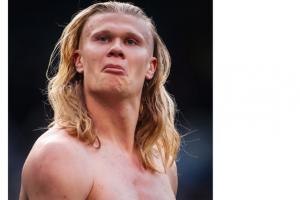 哈兰德裸身图曝光，长发飘飘喜笑颜开无配文