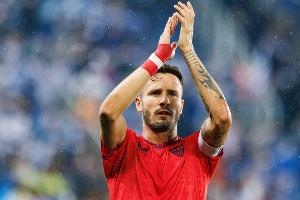 弗拉门戈萨乌尔战罢即刻赶赴ICU陪护病儿