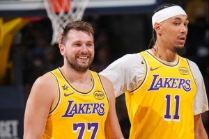 海斯归化落地：斯洛文尼亚籍球员诞生 东契奇爆笑互动