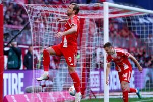 拜仁提前夺冠路坦途！4-2击败斯图加特 凯恩替补建功路易斯·迪亚斯双响助