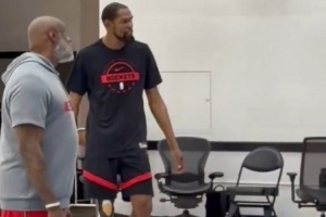 明日杜兰特的G2战出场权待定