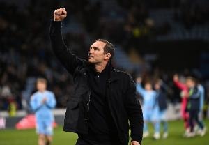 兰帕德证明英格兰教练能行：雷德克纳普盛赞其执教