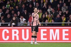 官方：维蒂尼亚右脚脚跟受伤出现炎症，未来几天将继续接受治疗