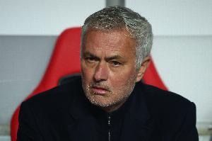 皇马颠簸后选帅：记者西罗·洛佩斯转变态度，欣赏穆帅回归