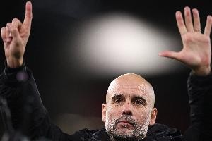 曼城冲刺冠军：瓜迪奥拉的连胜神话与亚军纪录