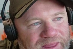 鲁尼观点：曼城庆祝略显夸张，阿森纳领跑仍存悬念