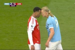 哈兰德未倒地让加布里埃尔逃过红牌 前裁判点评