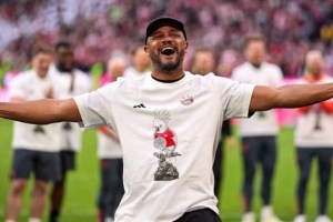 拜仁“鹦鹉奖杯”：夺冠即现的文化标志