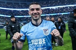 《足球聚焦》：大连英博挑战铁人，赢奖标准参照五大联赛