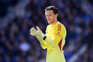 罗伯逊评价伍德曼：伍德曼训练积极 全力支持队友