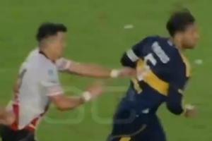 德比冲突升级：阿库尼亚为河床队友出头，对抗帕雷德斯